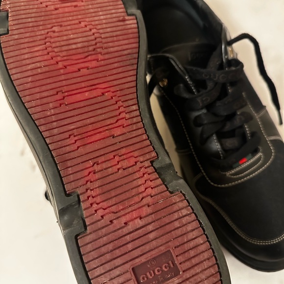 Gucci Low Black Signature
Monogram Leather Sneaker 162961. - Picture 4 of 5